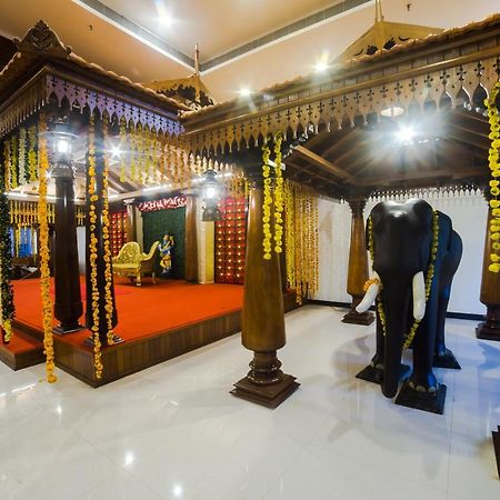 Hotel Guruvayur Darshan Exterior foto