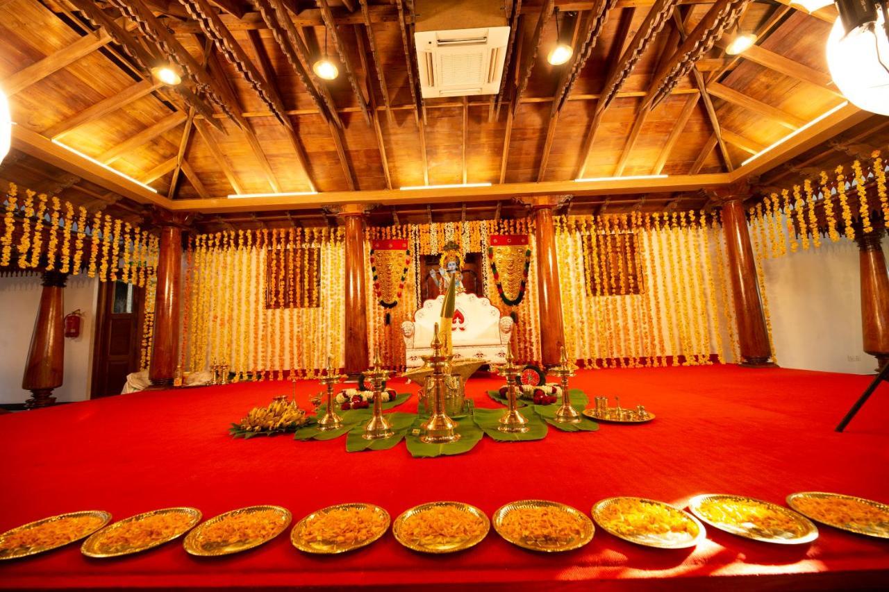 Hotel Guruvayur Darshan Exterior foto