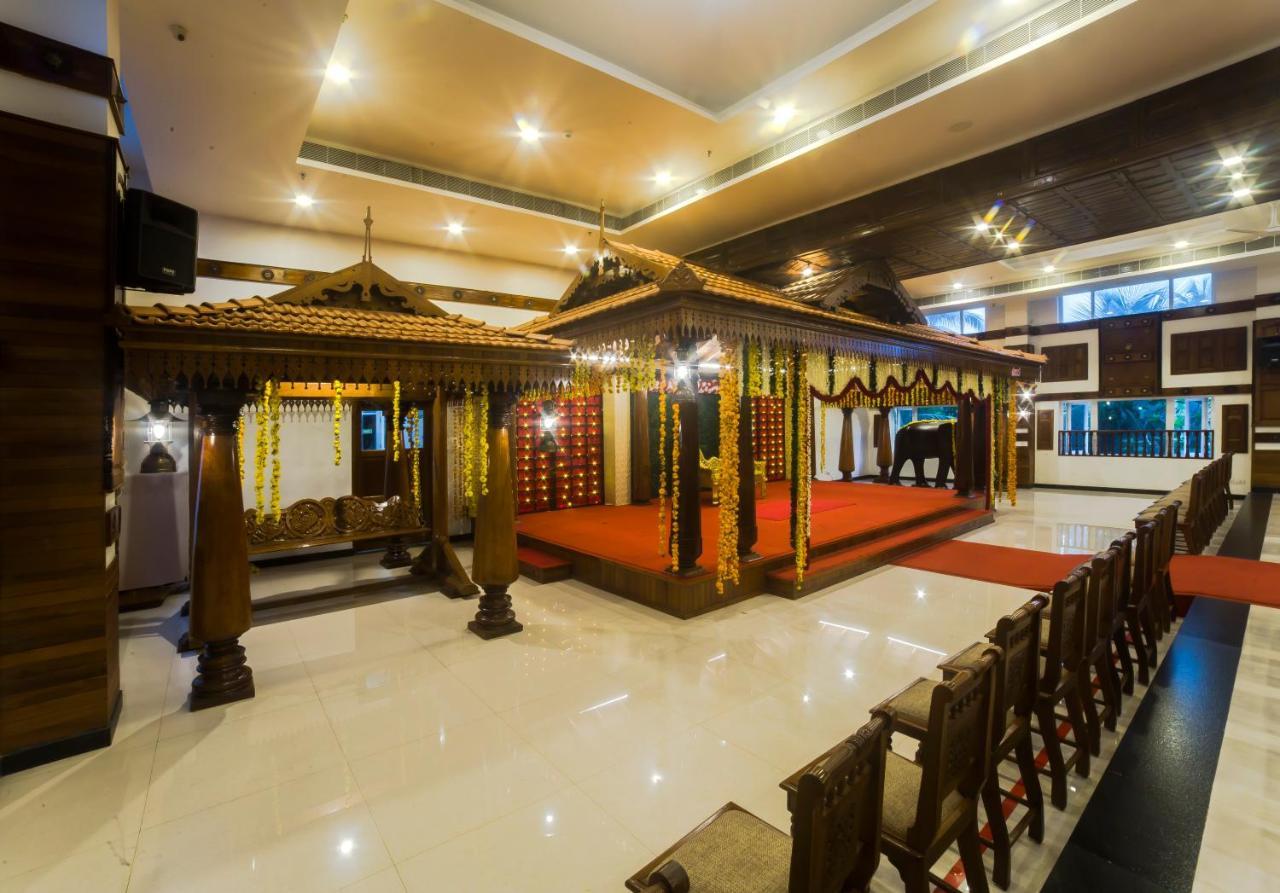Hotel Guruvayur Darshan Exterior foto