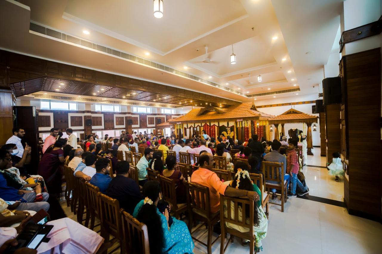 Hotel Guruvayur Darshan Exterior foto