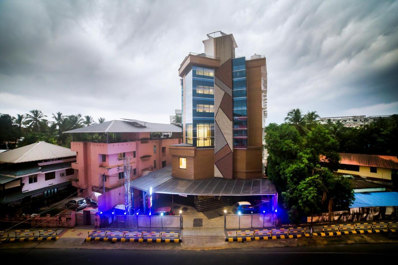 Hotel Guruvayur Darshan Exterior foto